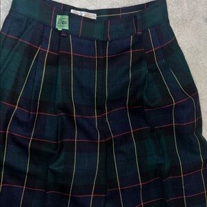 Plaid Pleated long shortsin Green and navy